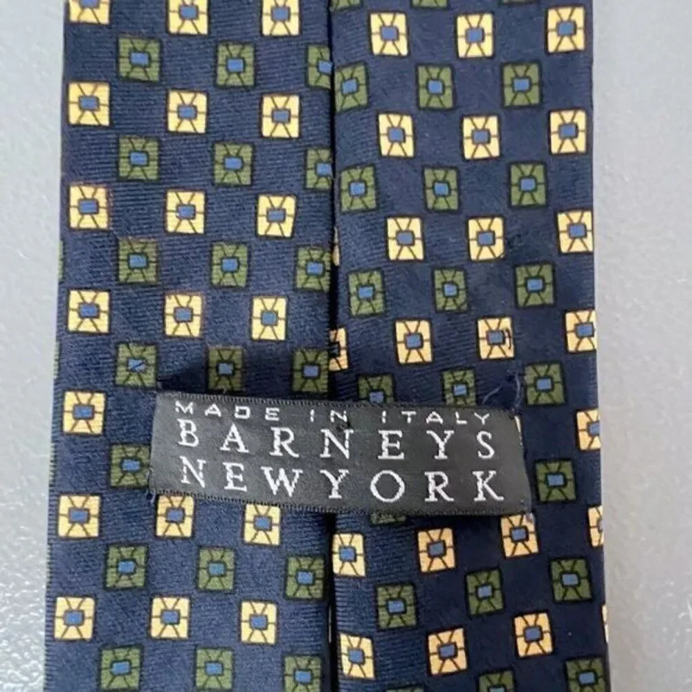 BARNEYS NEW YORK MENS SILK TIE BLUE WITH SQUARE PATTERN